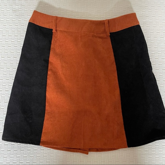 Shein corduroy mini button up skirt - Picture 2 of 2